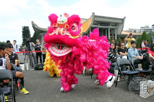 賽會今天於國父紀念館前舉行記者會。