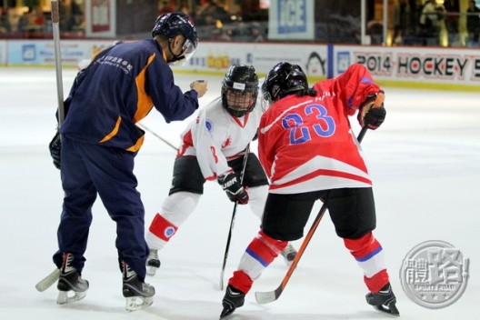 icehockey_feature_131225-3