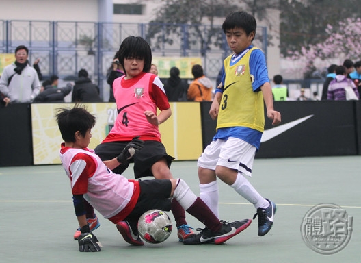 20140309-football02