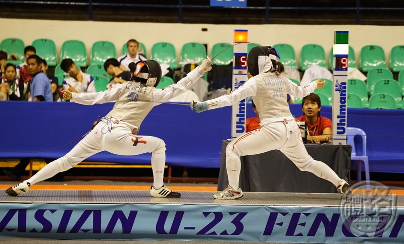 fencing_141013-Women's foil