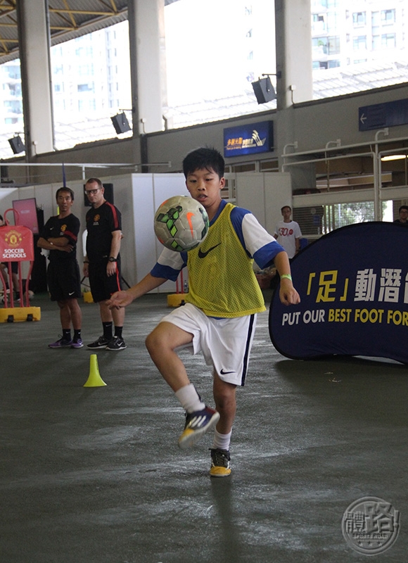 hkjc_footballchallenge_irwin_150404_3