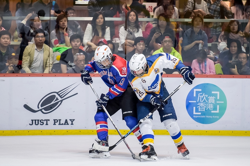 2016megaice_Hong Kong Selects (blue) holding off Baird Dbees-20160430