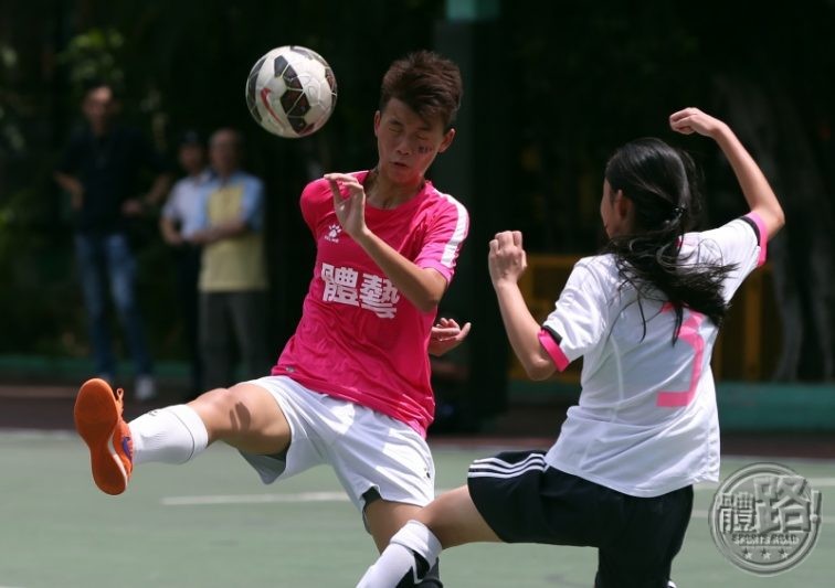 SFAC_womenfootball_interschool20160527_02