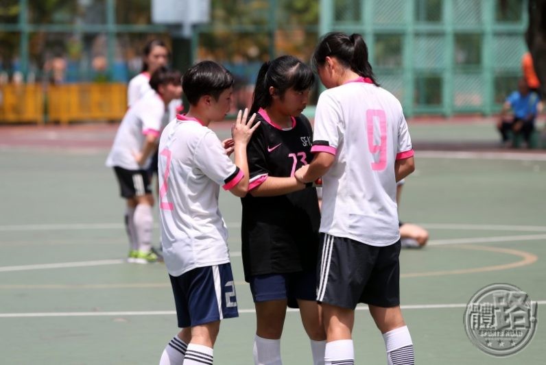 SFAC_womenfootball_interschool20160527_03