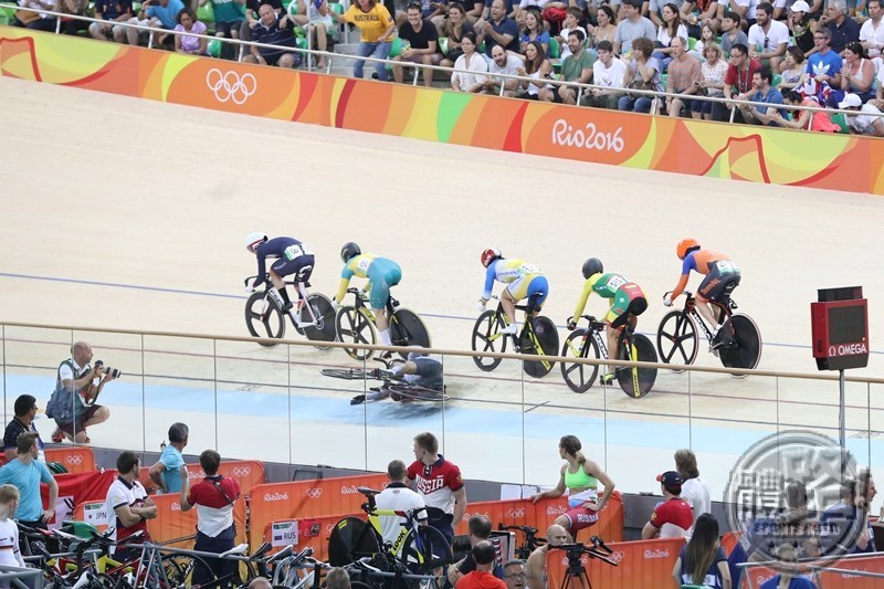 rio_cycling_keirin_semi_sarahlee_20160814-12