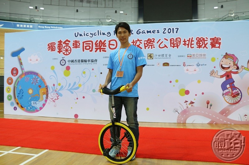 011-20170226Unicycling