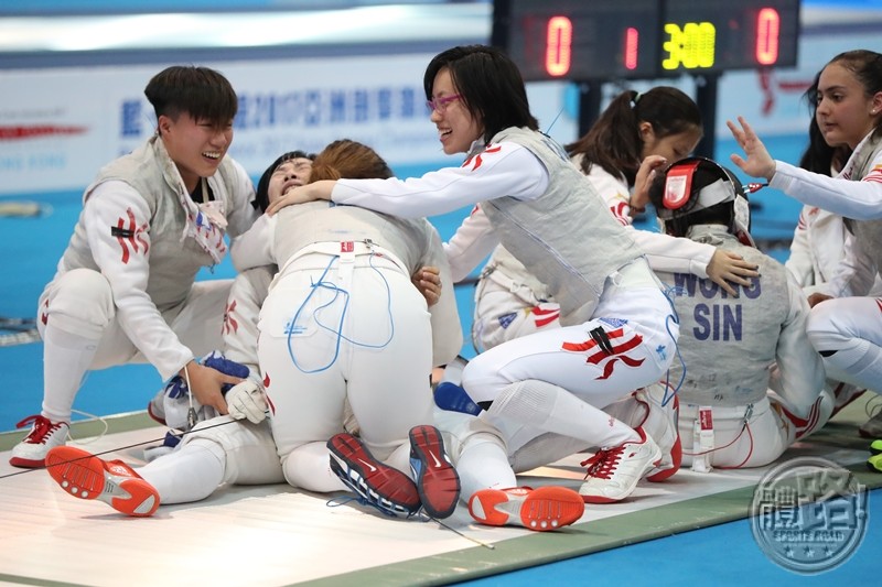 afc2017_fencing_womenfoilteam_800_20170619-09